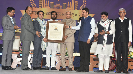 adar-poonawalla-receives-udyog-mitra-award