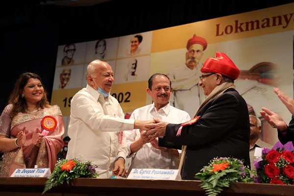 dr cyrus s poonawalla receives lokmanya tilak national award 2021