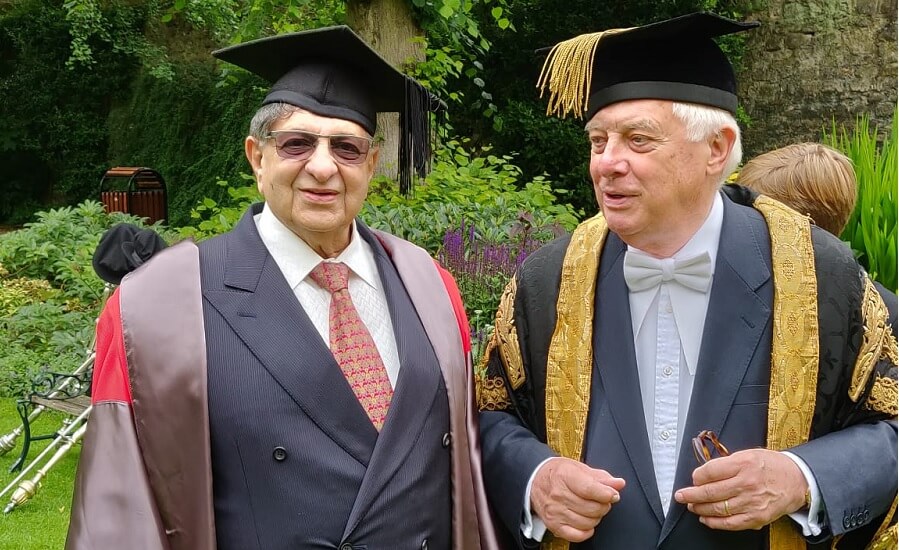 Dr Cyrus Poonawalla being conferred with the Degree of Doctor of Science,  honoris causa by the University of Oxfords